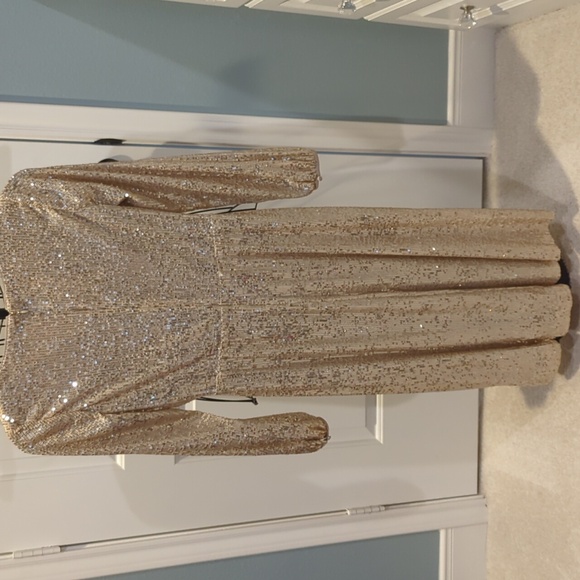 Lauren Ralph Lauren gold dress - Picture 4 of 9